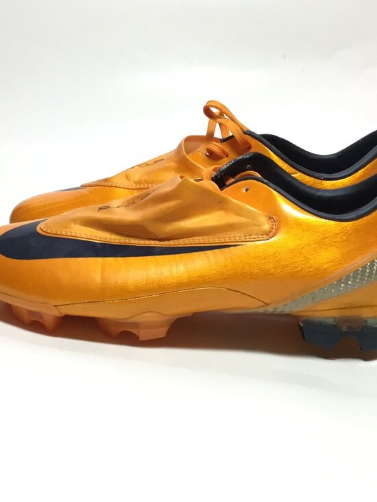 Nike Mercurial Vapor IV SG Orange - US 7 - UK 6 317727-841 NEVER WORN Italy